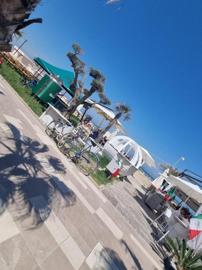 Hotel Crisvan Rimini Ngoại thất bức ảnh