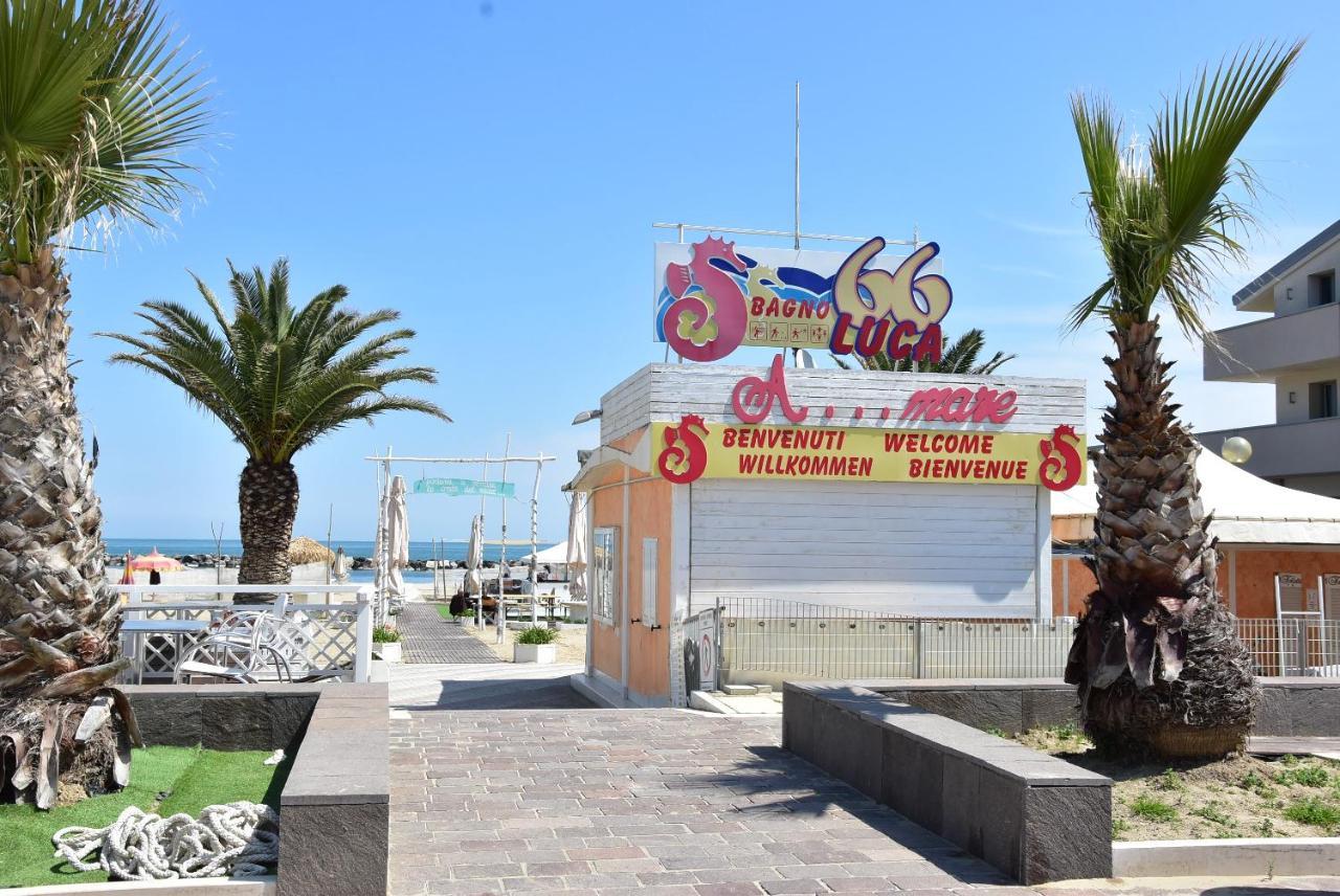 Hotel Crisvan Rimini Ngoại thất bức ảnh