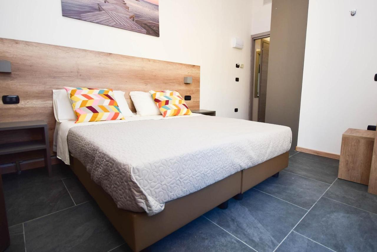 Hotel Crisvan Rimini Ngoại thất bức ảnh