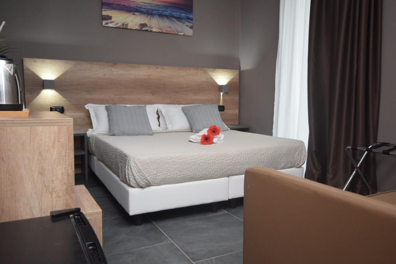 Hotel Crisvan Rimini Ngoại thất bức ảnh