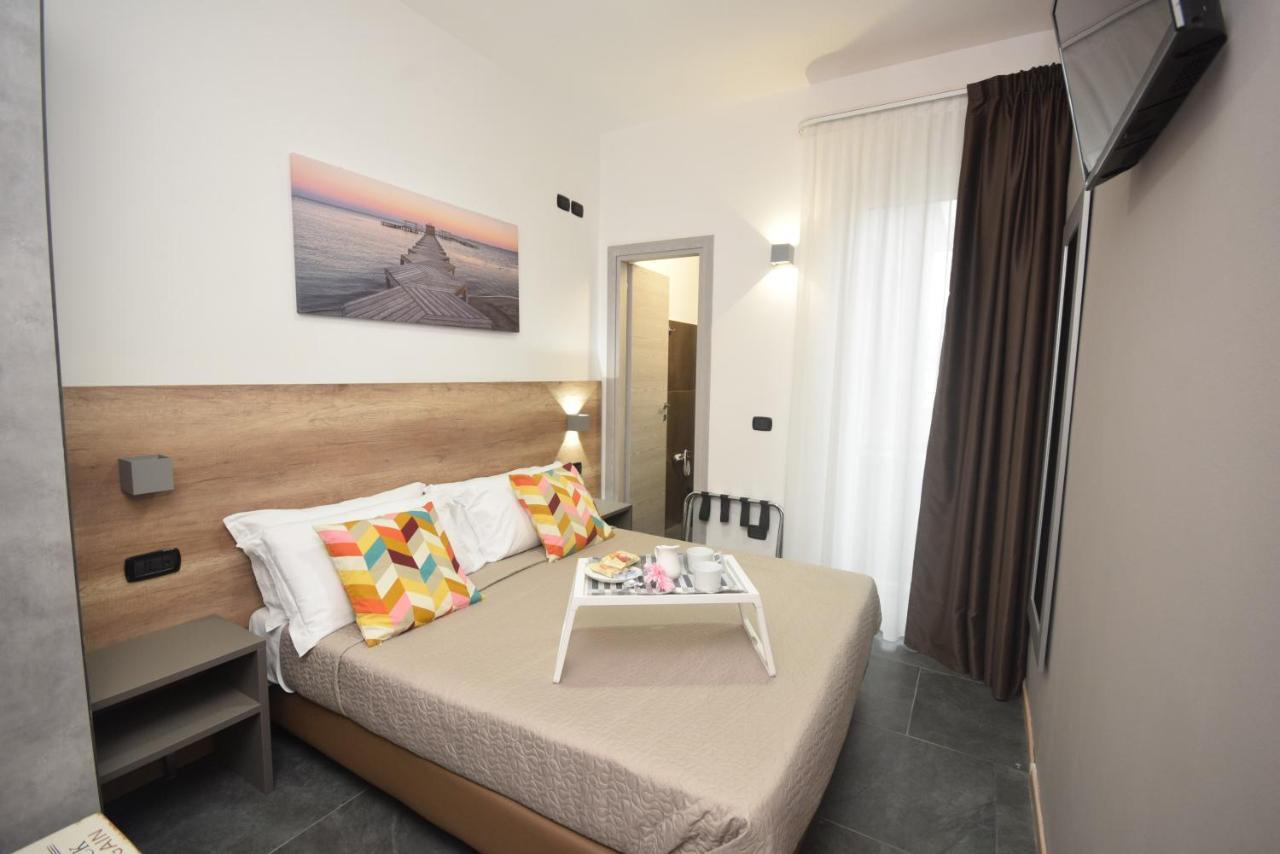 Hotel Crisvan Rimini Ngoại thất bức ảnh